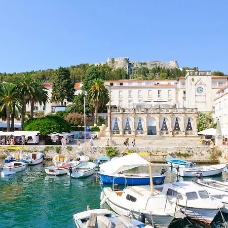 In With Sea Views, Terrace, Air Conditioning, Wifi 3615-5 * Hvar Town