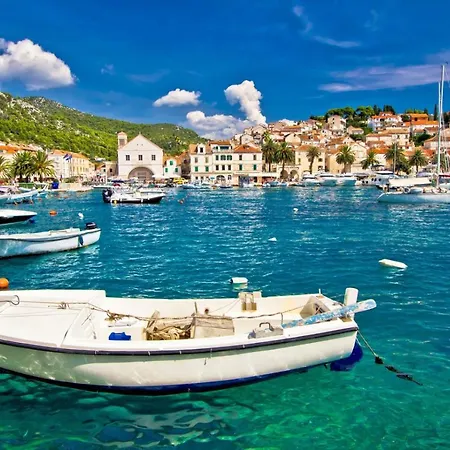 In With Sea Views, Terrace, Air Conditioning, Wifi 3615-5 Apartment Hvar Town